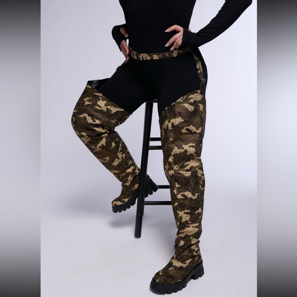 AZALEA WANG POP OUT RHINESTONE CAMO FLATFORM CHAP BOOT!!!